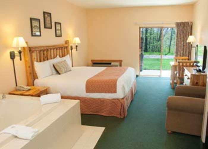 The Waters Of Minocqua Otel Oda fotoğraf